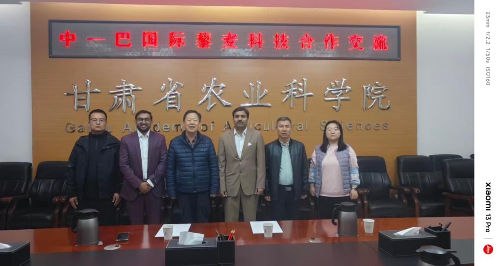 巴基斯坦费萨拉巴德农业大学专家到访我院开展藜麦专题学术交流